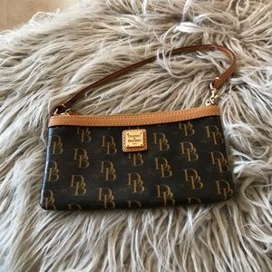 Dooney & Bourke Bags - Dooney & Bourke Signature Clutch/Wristlet. Dooney & Bourke Bags - Dooney & Bourke Signature Clutch/Wristlet.